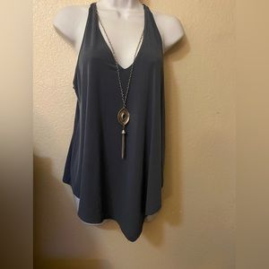 Flowy tank top with removable necklace silver tone